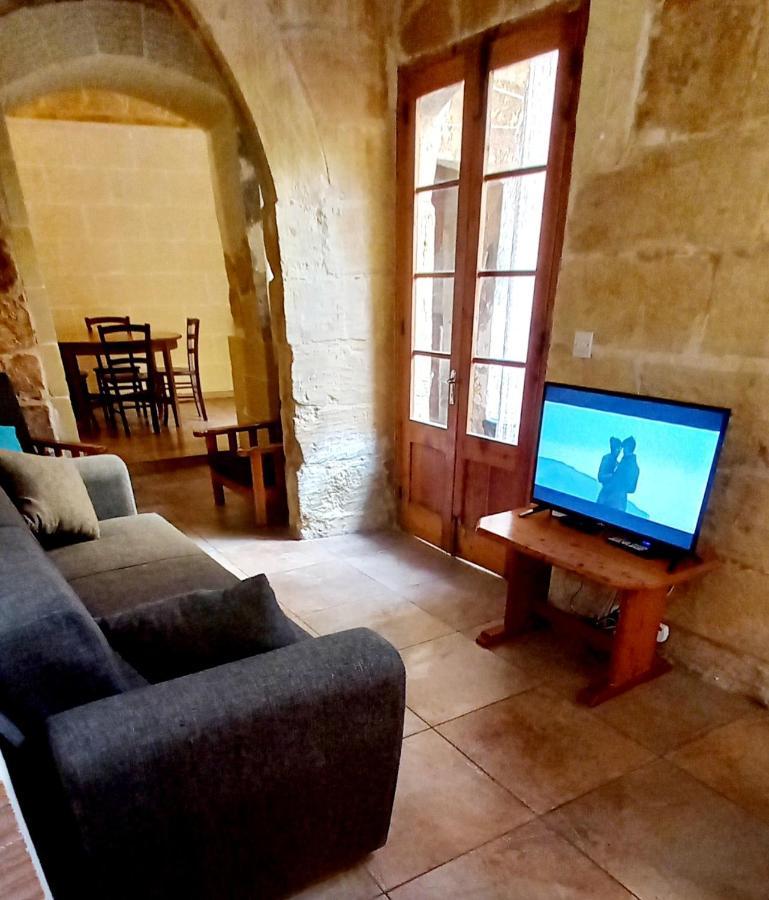 Ta Lucia Farmhouse With Private Pool And Bbq Santa Lucija (Gozo) Exterior photo